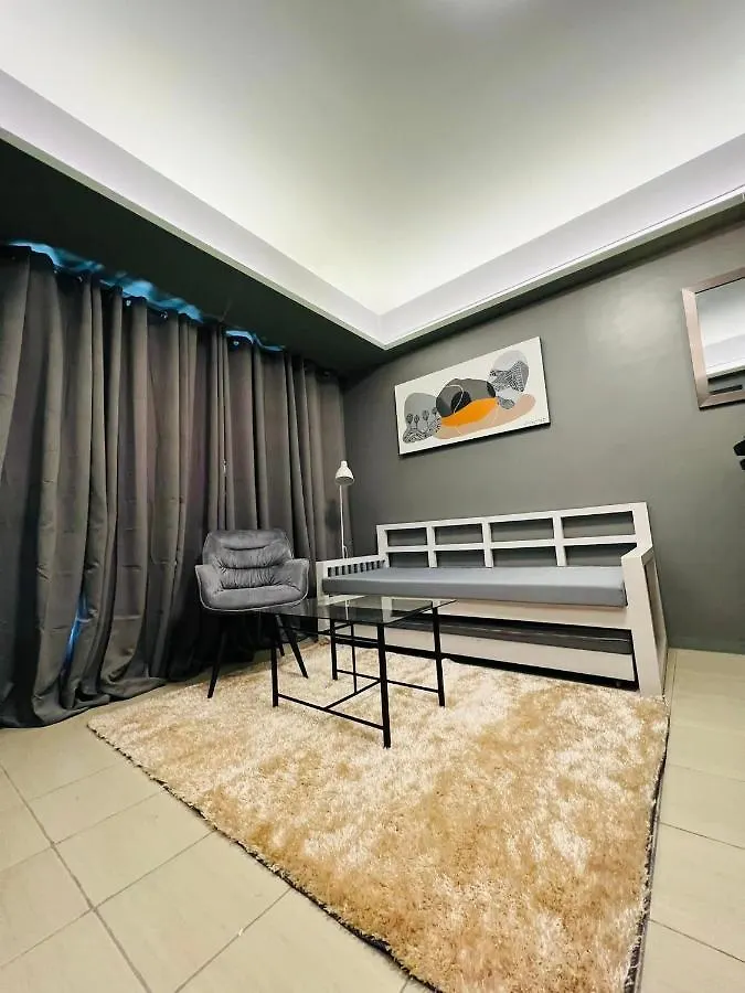 C-Uy Realtae Aparthotel Mandaluyong Philippines